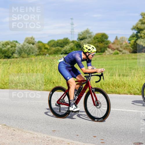 31.08.2025 - Elbe Triathlon Hamburg Michael Burmester http://msf.ph/oto/8670697 31.08.2025 10:00:43 Radfahren 420, 564, 635, 707, 731, 740, 868, 869, 896 meine-sportfotos.de