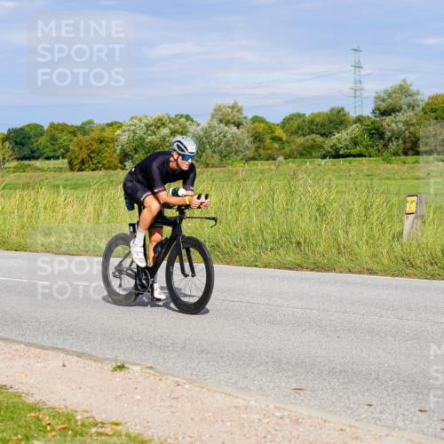 31.08.2025 - Elbe Triathlon Hamburg Michael Burmester http://msf.ph/oto/8670720 31.08.2025 10:00:47 Radfahren 420, 461, 564, 635, 707, 731, 868, 869, 896, 906 meine-sportfotos.de