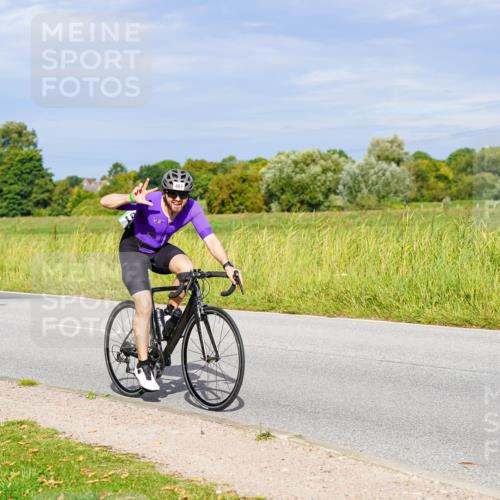 31.08.2025 - Elbe Triathlon Hamburg Michael Burmester http://msf.ph/oto/8670739 31.08.2025 10:00:50 Radfahren 461, 564, 731, 746, 795, 868, 906 meine-sportfotos.de