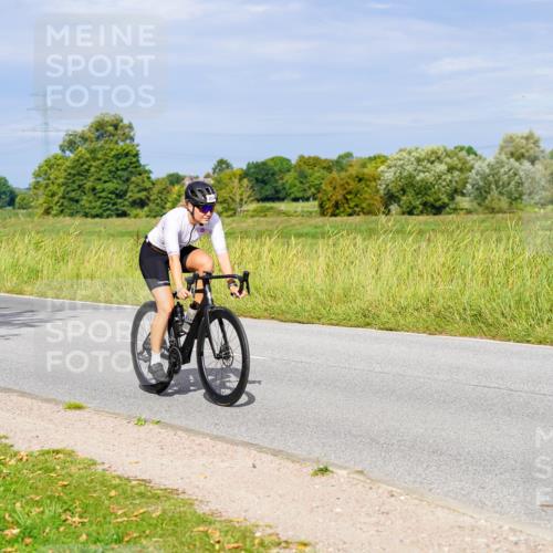31.08.2025 - Elbe Triathlon Hamburg Michael Burmester http://msf.ph/oto/8670801 31.08.2025 10:01:12 Radfahren 568, 804 meine-sportfotos.de