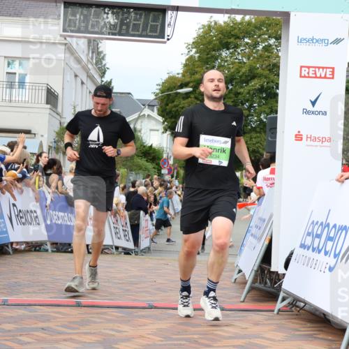 31.08.2025 - 21. Blankeneser Heldenlauf Strokosch-Dieckow http://msf.ph/oto/8670812 31.08.2025 10:53:37 Ziel 3501, 3234 meine-sportfotos.de