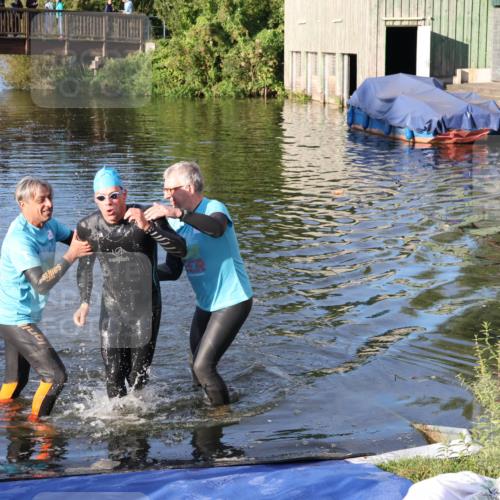 31.08.2025 - Elbe Triathlon Hamburg Luisa Fischer http://msf.ph/oto/8670854 31.08.2025 08:25:53 Schwimmen 194 meine-sportfotos.de