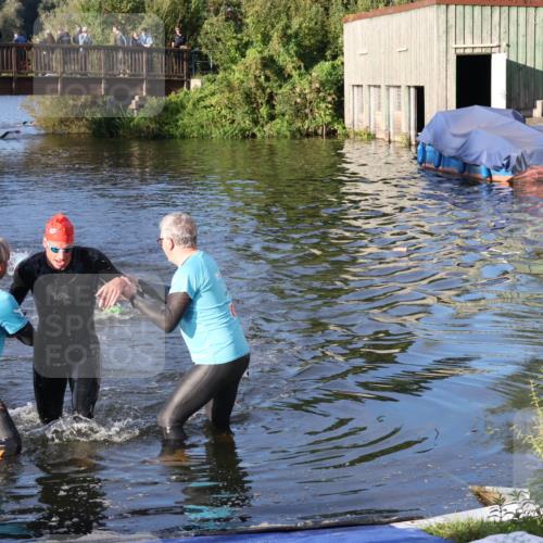 31.08.2025 - Elbe Triathlon Hamburg Luisa Fischer http://msf.ph/oto/8670881 31.08.2025 08:27:36 Schwimmen 210, 224, 243 meine-sportfotos.de