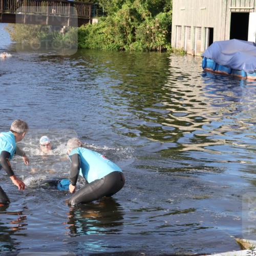 31.08.2025 - Elbe Triathlon Hamburg Luisa Fischer http://msf.ph/oto/8670963 31.08.2025 08:28:22 Schwimmen 196, 206 meine-sportfotos.de
