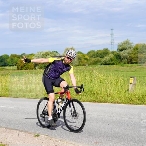 31.08.2025 - Elbe Triathlon Hamburg Michael Burmester http://msf.ph/oto/8670967 31.08.2025 10:01:33 Radfahren 431, 531, 666 meine-sportfotos.de