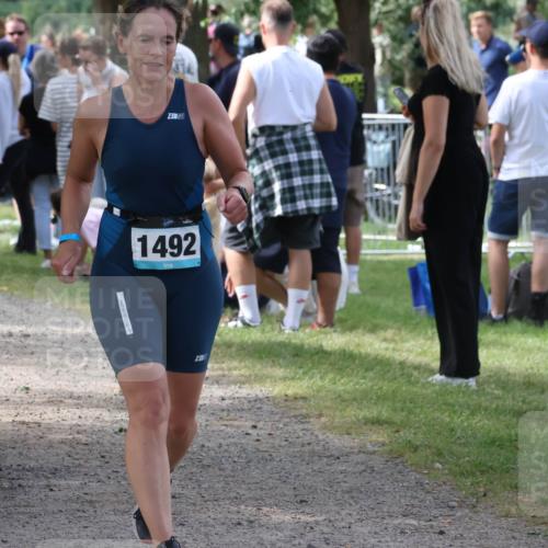 31.08.2025 - Elbe Triathlon Hamburg Luisa Fischer http://msf.ph/oto/8671006 31.08.2025 11:54:51 Laufen 3, 1492, 23 meine-sportfotos.de