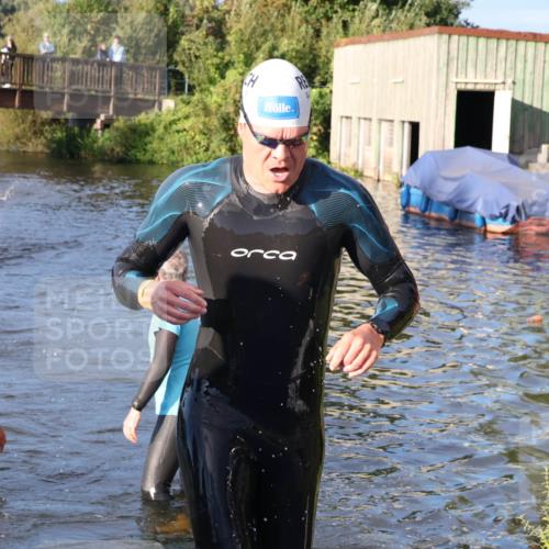 31.08.2025 - Elbe Triathlon Hamburg Luisa Fischer http://msf.ph/oto/8671024 31.08.2025 08:28:29 Schwimmen 186, 196, 206 meine-sportfotos.de