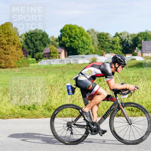 31.08.2025 - Elbe Triathlon Hamburg Michael Burmester http://msf.ph/oto/8671037 31.08.2025 10:01:45 Radfahren 636, 723, 820, 911 meine-sportfotos.de
