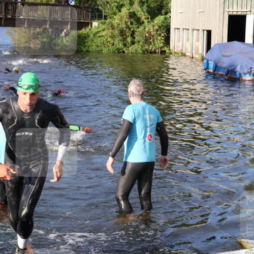 31.08.2025 - Elbe Triathlon Hamburg Luisa Fischer http://msf.ph/oto/8671103 31.08.2025 08:29:45 Schwimmen 190, 229, 238 meine-sportfotos.de
