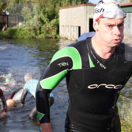 31.08.2025 - Elbe Triathlon Hamburg Luisa Fischer http://msf.ph/oto/8671120 31.08.2025 08:29:54 Schwimmen 171, 209, 229, 232, 238 meine-sportfotos.de