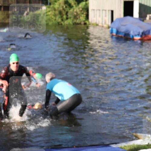 31.08.2025 - Elbe Triathlon Hamburg Luisa Fischer http://msf.ph/oto/8671125 31.08.2025 08:29:54 Schwimmen 171, 209, 229, 232, 238 meine-sportfotos.de