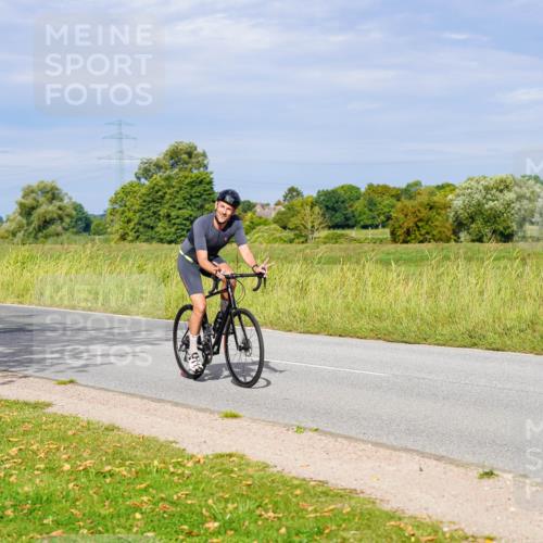 31.08.2025 - Elbe Triathlon Hamburg Michael Burmester http://msf.ph/oto/8671126 31.08.2025 10:02:02 Radfahren 394, 634, 656, 660, 684, 859 meine-sportfotos.de