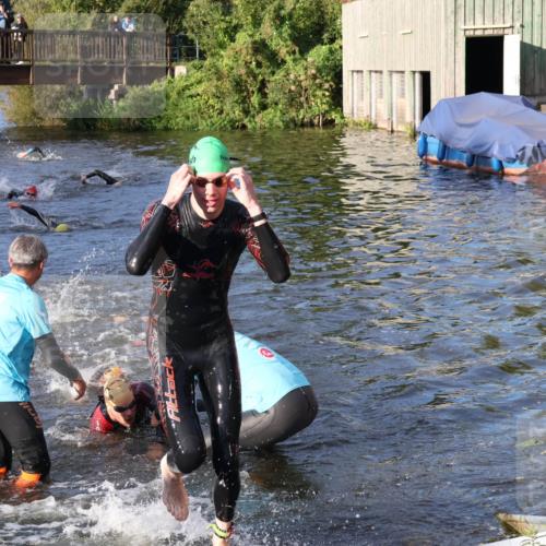 31.08.2025 - Elbe Triathlon Hamburg Luisa Fischer http://msf.ph/oto/8671132 31.08.2025 08:29:55 Schwimmen 171, 200, 209, 229, 232, 238 meine-sportfotos.de