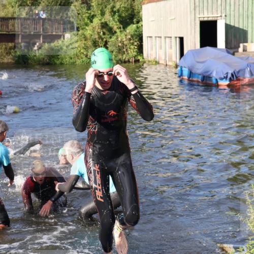 31.08.2025 - Elbe Triathlon Hamburg Luisa Fischer http://msf.ph/oto/8671135 31.08.2025 08:29:56 Schwimmen 171, 200, 209, 229, 232, 238 meine-sportfotos.de