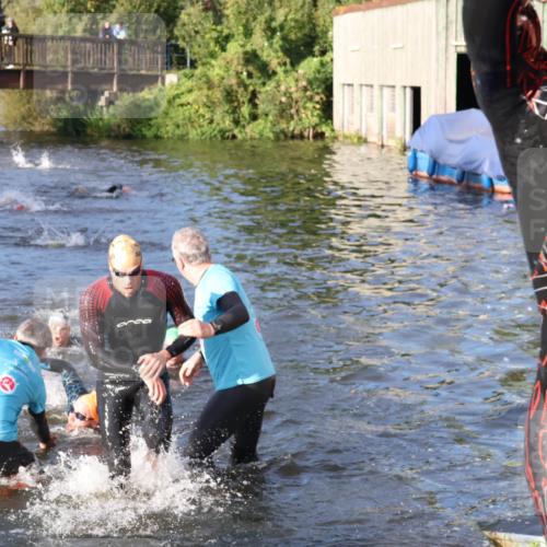 31.08.2025 - Elbe Triathlon Hamburg Luisa Fischer http://msf.ph/oto/8671143 31.08.2025 08:29:57 Schwimmen 171, 200, 209, 232, 238 meine-sportfotos.de