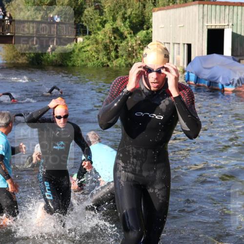 31.08.2025 - Elbe Triathlon Hamburg Luisa Fischer http://msf.ph/oto/8671159 31.08.2025 08:29:59 Schwimmen 171, 200, 209, 232, 238 meine-sportfotos.de