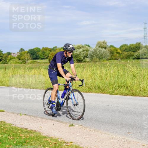 31.08.2025 - Elbe Triathlon Hamburg Michael Burmester http://msf.ph/oto/8671166 31.08.2025 10:02:04 Radfahren 394, 634, 656, 660, 684, 859 meine-sportfotos.de
