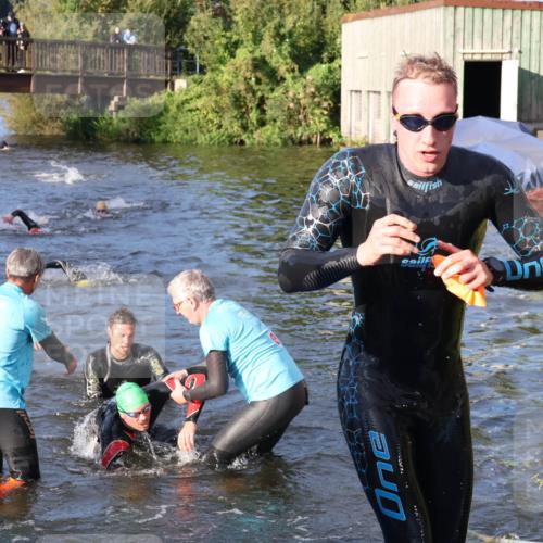 31.08.2025 - Elbe Triathlon Hamburg Luisa Fischer http://msf.ph/oto/8671172 31.08.2025 08:30:00 Schwimmen 171, 200, 209, 232 meine-sportfotos.de