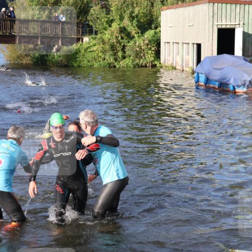 31.08.2025 - Elbe Triathlon Hamburg Luisa Fischer http://msf.ph/oto/8671180 31.08.2025 08:30:01 Schwimmen 171, 200, 209, 232 meine-sportfotos.de