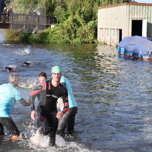 31.08.2025 - Elbe Triathlon Hamburg Luisa Fischer http://msf.ph/oto/8671184 31.08.2025 08:30:02 Schwimmen 171, 172, 200, 209, 232 meine-sportfotos.de