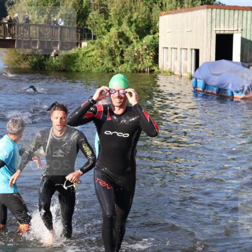 31.08.2025 - Elbe Triathlon Hamburg Luisa Fischer http://msf.ph/oto/8671190 31.08.2025 08:30:03 Schwimmen 171, 172, 200, 232 meine-sportfotos.de