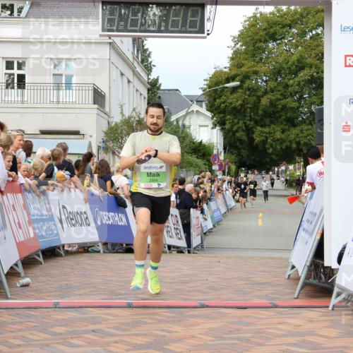 31.08.2025 - 21. Blankeneser Heldenlauf Strokosch-Dieckow http://msf.ph/oto/8671202 31.08.2025 10:53:25 Ziel 3356, 3371, 3272 meine-sportfotos.de