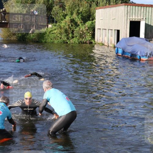 31.08.2025 - Elbe Triathlon Hamburg Luisa Fischer http://msf.ph/oto/8671235 31.08.2025 08:30:08 Schwimmen 172, 187, 200, 232 meine-sportfotos.de