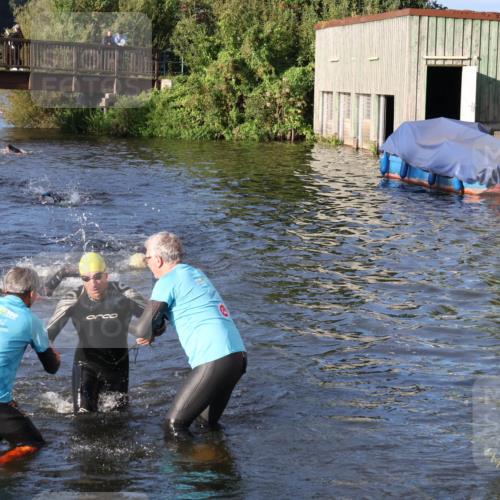 31.08.2025 - Elbe Triathlon Hamburg Luisa Fischer http://msf.ph/oto/8671241 31.08.2025 08:30:09 Schwimmen 172, 187, 200 meine-sportfotos.de