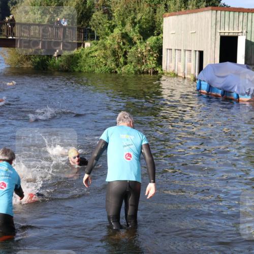 31.08.2025 - Elbe Triathlon Hamburg Luisa Fischer http://msf.ph/oto/8671277 31.08.2025 08:30:13 Schwimmen 172, 187, 242 meine-sportfotos.de