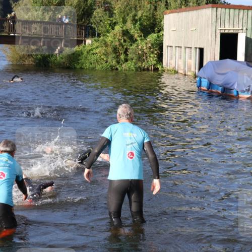 31.08.2025 - Elbe Triathlon Hamburg Luisa Fischer http://msf.ph/oto/8671278 31.08.2025 08:30:14 Schwimmen 172, 187, 242 meine-sportfotos.de