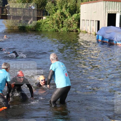 31.08.2025 - Elbe Triathlon Hamburg Luisa Fischer http://msf.ph/oto/8671291 31.08.2025 08:30:15 Schwimmen 172, 187, 242 meine-sportfotos.de