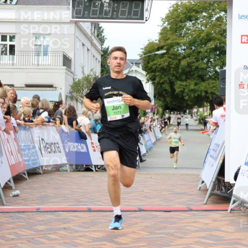 31.08.2025 - 21. Blankeneser Heldenlauf Strokosch-Dieckow http://msf.ph/oto/8671325 31.08.2025 10:53:20 Ziel 3371, 3636, 3272 meine-sportfotos.de