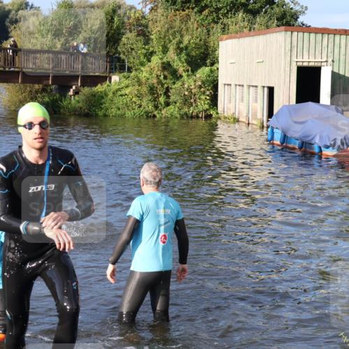 31.08.2025 - Elbe Triathlon Hamburg Luisa Fischer http://msf.ph/oto/8671392 31.08.2025 08:30:34 Schwimmen 191, 220 meine-sportfotos.de