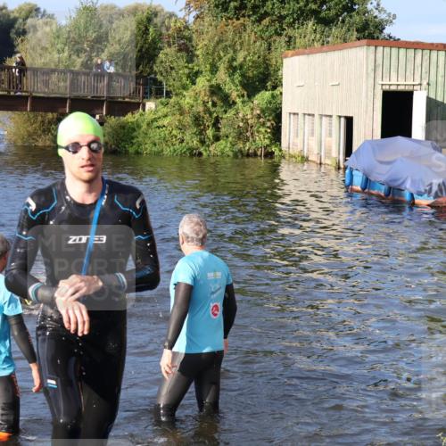 31.08.2025 - Elbe Triathlon Hamburg Luisa Fischer http://msf.ph/oto/8671394 31.08.2025 08:30:34 Schwimmen 191, 220 meine-sportfotos.de