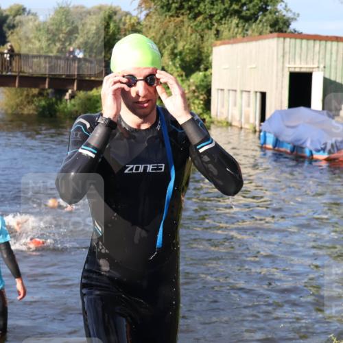 31.08.2025 - Elbe Triathlon Hamburg Luisa Fischer http://msf.ph/oto/8671398 31.08.2025 08:30:35 Schwimmen 191, 220 meine-sportfotos.de