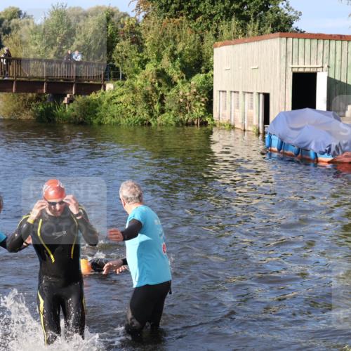 31.08.2025 - Elbe Triathlon Hamburg Luisa Fischer http://msf.ph/oto/8671406 31.08.2025 08:30:40 Schwimmen 191, 230 meine-sportfotos.de
