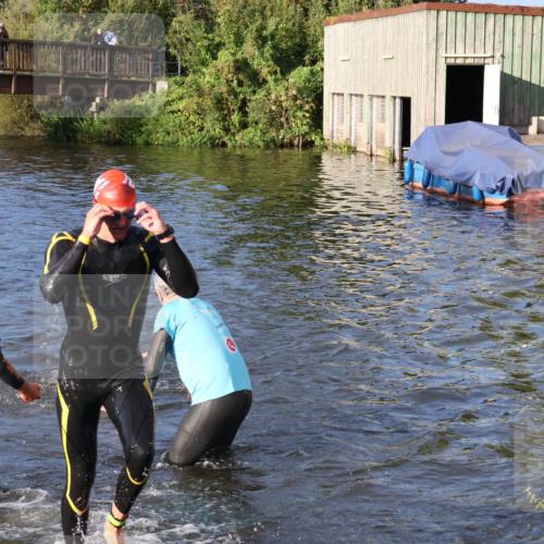 31.08.2025 - Elbe Triathlon Hamburg Luisa Fischer http://msf.ph/oto/8671415 31.08.2025 08:30:41 Schwimmen 191, 230 meine-sportfotos.de