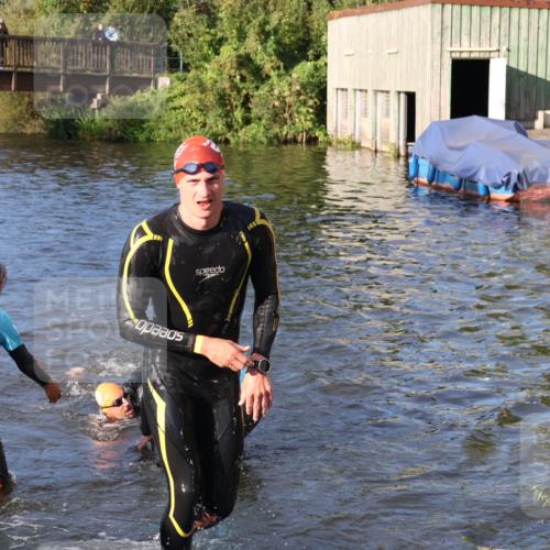 31.08.2025 - Elbe Triathlon Hamburg Luisa Fischer http://msf.ph/oto/8671422 31.08.2025 08:30:42 Schwimmen 191, 230 meine-sportfotos.de