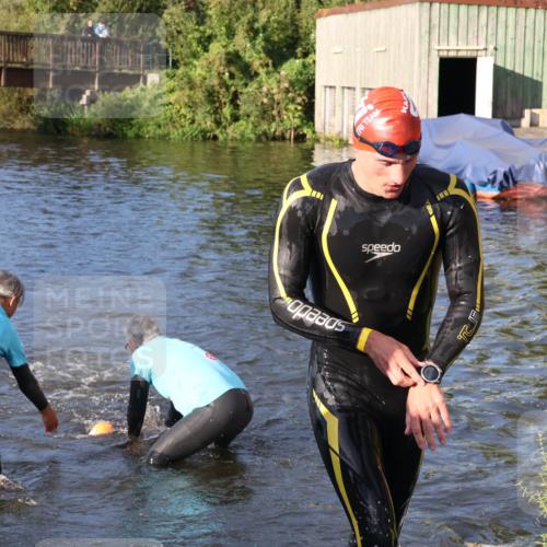 31.08.2025 - Elbe Triathlon Hamburg Luisa Fischer http://msf.ph/oto/8671427 31.08.2025 08:30:43 Schwimmen 191, 230 meine-sportfotos.de