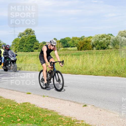 31.08.2025 - Elbe Triathlon Hamburg Michael Burmester http://msf.ph/oto/8671428 31.08.2025 10:02:58 Radfahren 428, 495, 618, 638, 682, 696, 727, 739, 850, 912 meine-sportfotos.de
