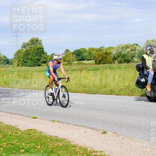 31.08.2025 - Elbe Triathlon Hamburg Michael Burmester http://msf.ph/oto/8671436 31.08.2025 10:03:00 Radfahren 428, 495, 588, 618, 682, 696, 727, 739, 834, 850, 912 meine-sportfotos.de