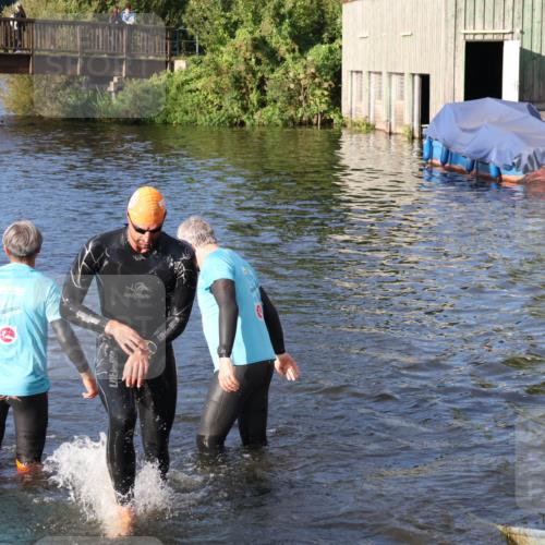 31.08.2025 - Elbe Triathlon Hamburg Luisa Fischer http://msf.ph/oto/8671440 31.08.2025 08:30:45 Schwimmen 191, 230 meine-sportfotos.de