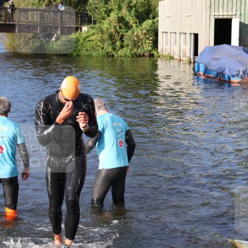 31.08.2025 - Elbe Triathlon Hamburg Luisa Fischer http://msf.ph/oto/8671446 31.08.2025 08:30:46 Schwimmen 191, 230 meine-sportfotos.de
