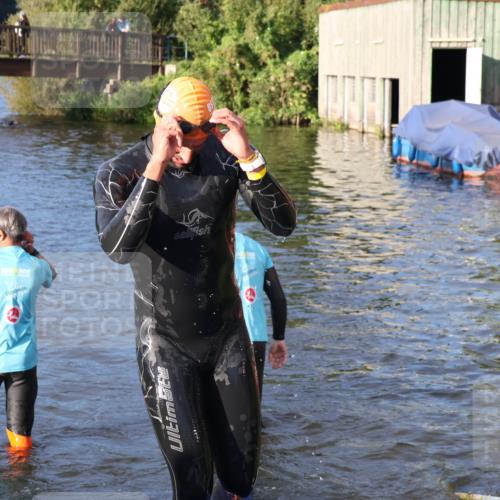 31.08.2025 - Elbe Triathlon Hamburg Luisa Fischer http://msf.ph/oto/8671459 31.08.2025 08:30:47 Schwimmen 230 meine-sportfotos.de