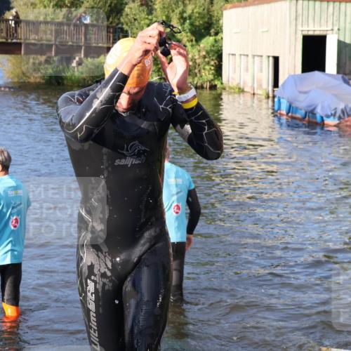 31.08.2025 - Elbe Triathlon Hamburg Luisa Fischer http://msf.ph/oto/8671462 31.08.2025 08:30:48 Schwimmen 230 meine-sportfotos.de