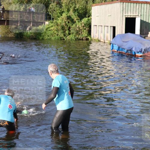 31.08.2025 - Elbe Triathlon Hamburg Luisa Fischer http://msf.ph/oto/8671473 31.08.2025 08:31:17 Schwimmen 219 meine-sportfotos.de