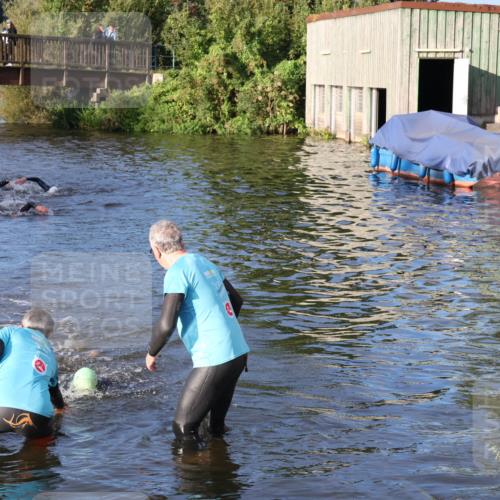 31.08.2025 - Elbe Triathlon Hamburg Luisa Fischer http://msf.ph/oto/8671477 31.08.2025 08:31:18 Schwimmen 219 meine-sportfotos.de