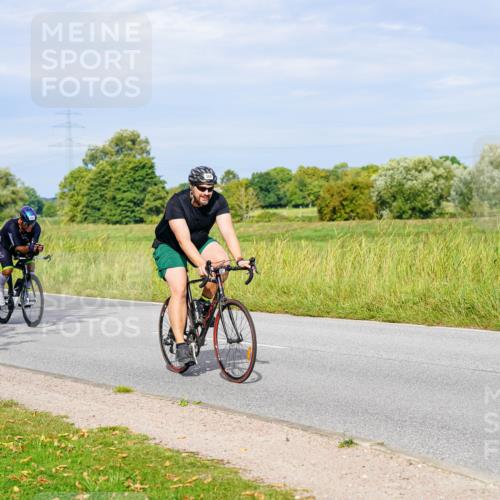 31.08.2025 - Elbe Triathlon Hamburg Michael Burmester http://msf.ph/oto/8671478 31.08.2025 10:03:05 Radfahren 495, 515, 588, 618, 696, 777, 828, 834, 850 meine-sportfotos.de