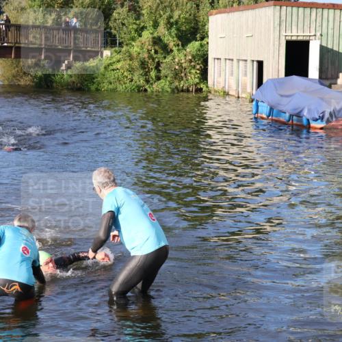 31.08.2025 - Elbe Triathlon Hamburg Luisa Fischer http://msf.ph/oto/8671480 31.08.2025 08:31:18 Schwimmen 219 meine-sportfotos.de