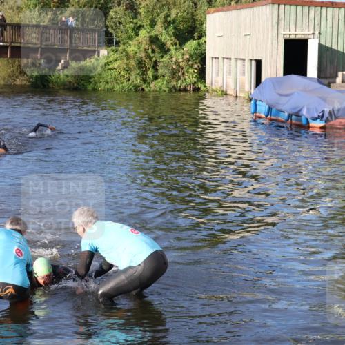 31.08.2025 - Elbe Triathlon Hamburg Luisa Fischer http://msf.ph/oto/8671484 31.08.2025 08:31:19 Schwimmen 219 meine-sportfotos.de
